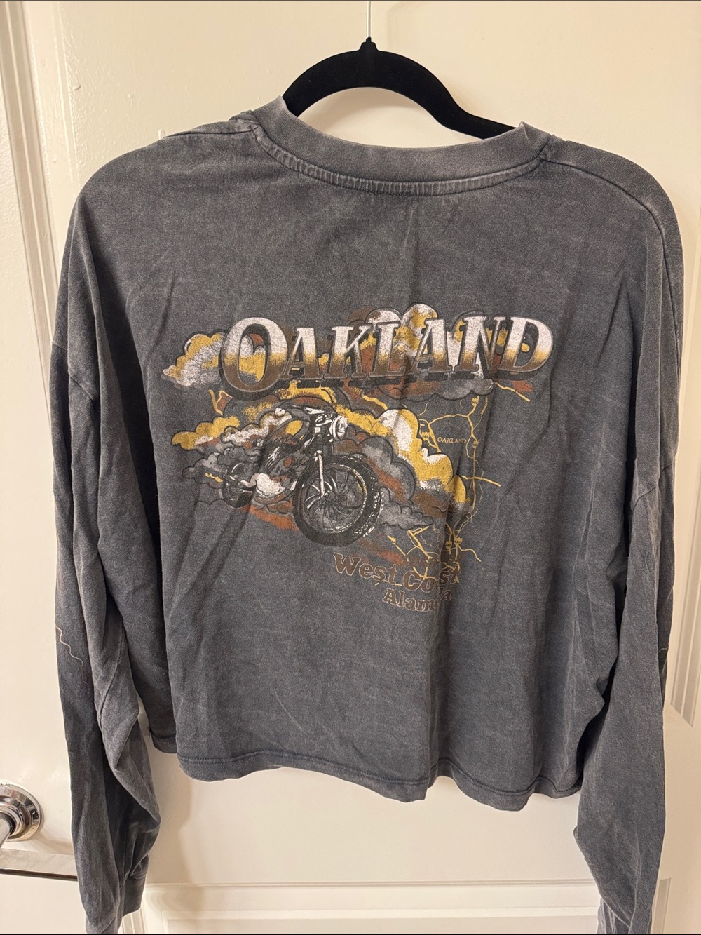 Urban Outfitters Oakland Motorcycle Graphic Crop Top - Charcoal, Yellow